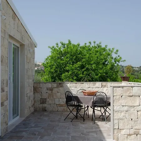 Andre With Private Pool In Val Di Vila Noto