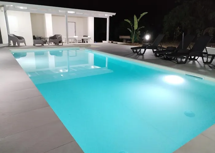 Andre With Private Pool In Val Di